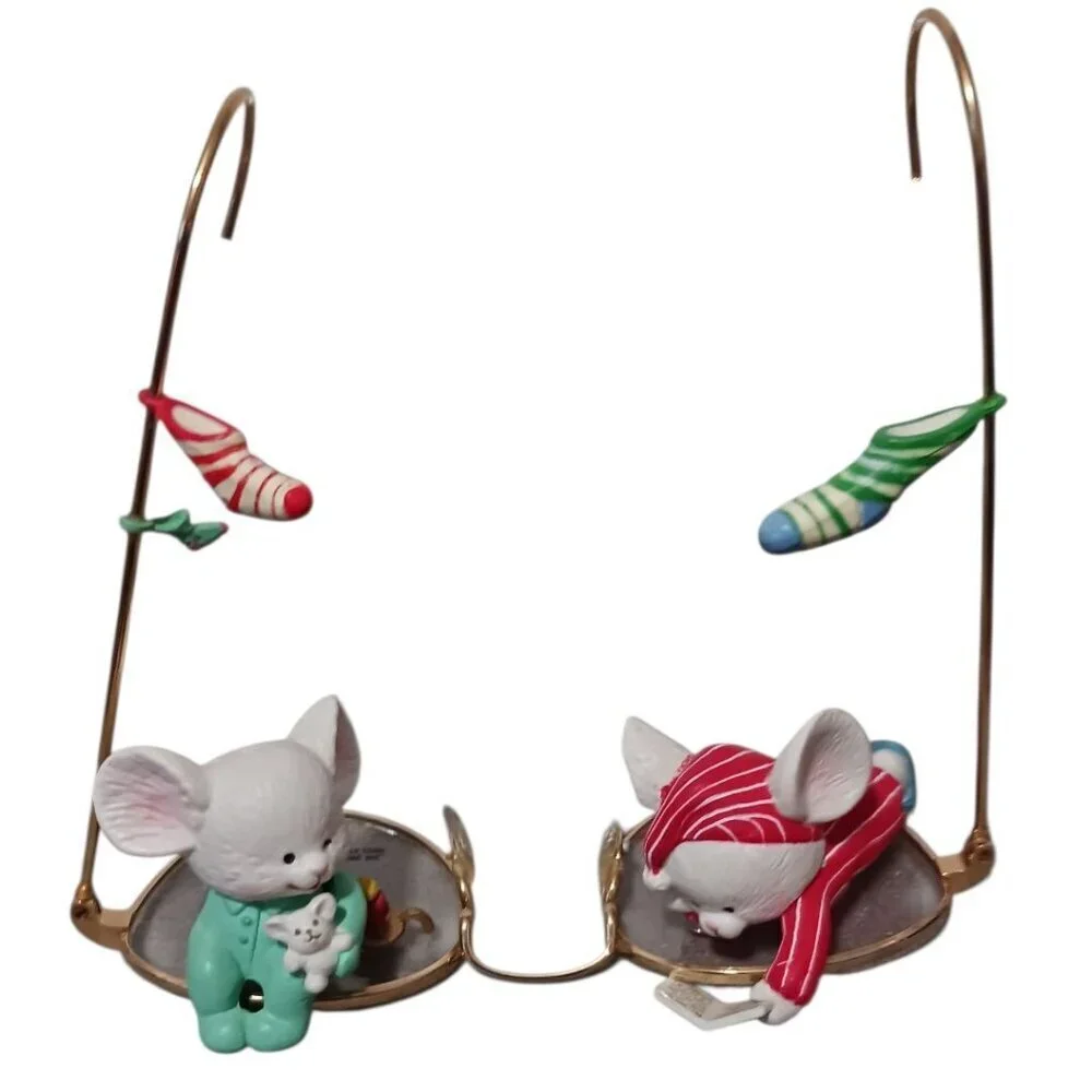 Enesco Vtg christmas Eyeglasses Ornament W/Adorable Mouse Figurines
